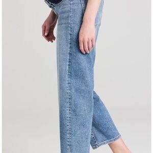 DL1961 Blue Relaxed Jeans with Classic Denim Style - MATERNITY